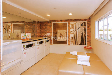 Image 21 - 1030836