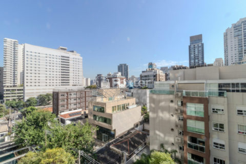 Image 19 - 1030845