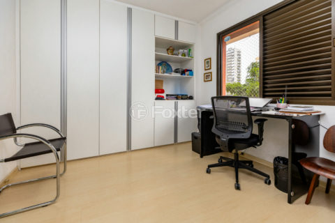 Image 30 - 1030847