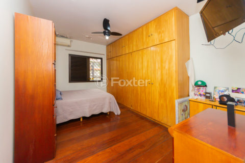 Image 33 - 1030849