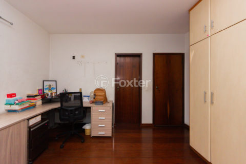 Image 37 - 1030849