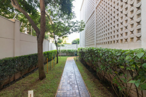 Image 98 - 1030850
