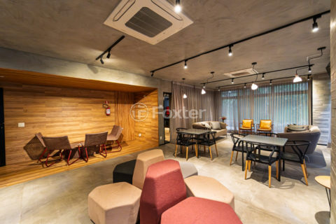 Image 37 - 1030853