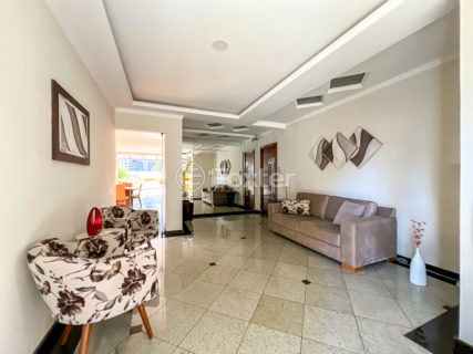 Image 35 - 1030857