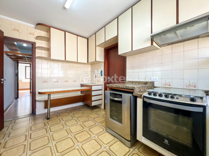 Image 30 - 1030857