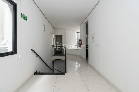 Image 3 - 1030869