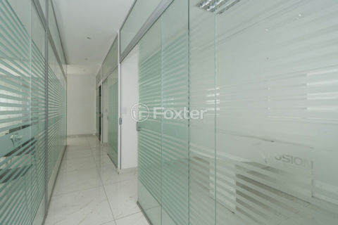 Image 21 - 1030869