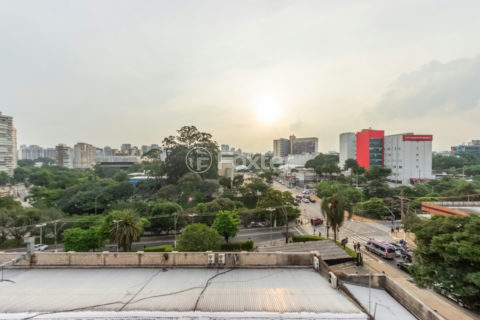 Image 26 - 1030876