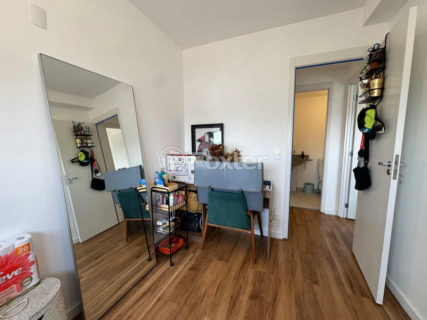 Image 16 - 1030882
