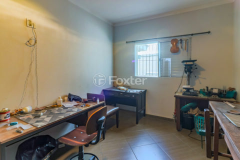 Image 8 - 1030900