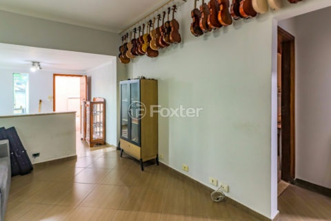 Image 6 - 1030900