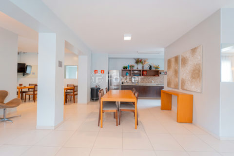 Image 35 - 1030903