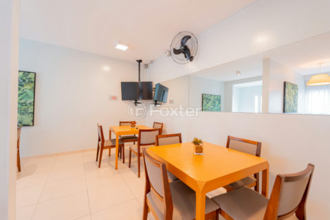 Image 37 - 1030903