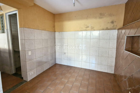 Image 37 - 1030905
