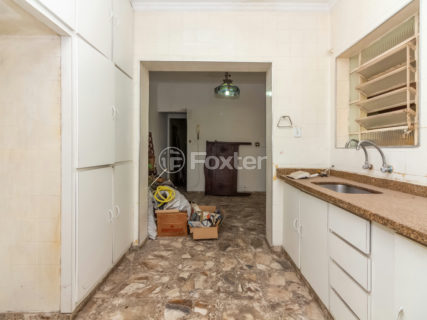 Image 35 - 1030907