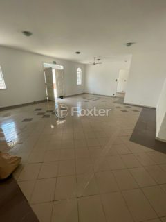 Image 7 - 1030911