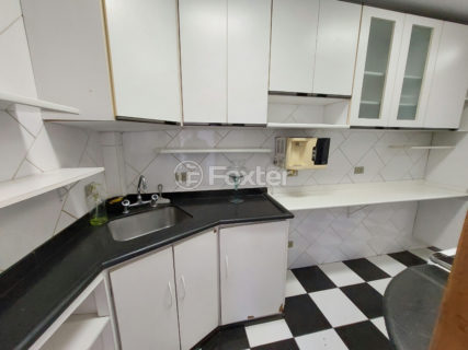 Image 30 - 1030923