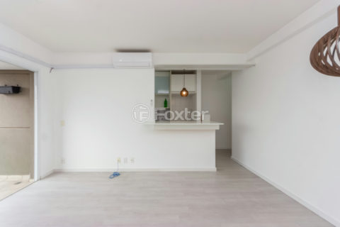 Image 7 - 1030940
