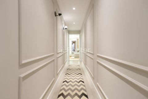 Image 22 - 1030944