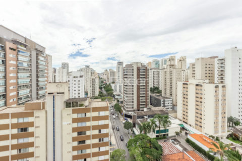 Image 18 - 1030945