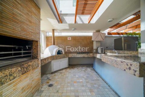 Image 35 - 1030947
