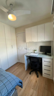 Image 32 - 1030960