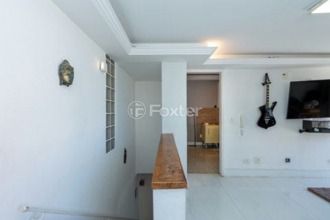 Image 32 - 1030970
