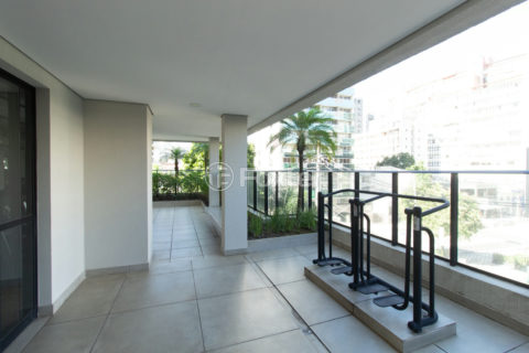 Image 22 - 1030978