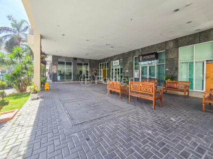 Image 3 - 1030995