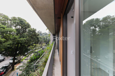 Image 17 - 1031003