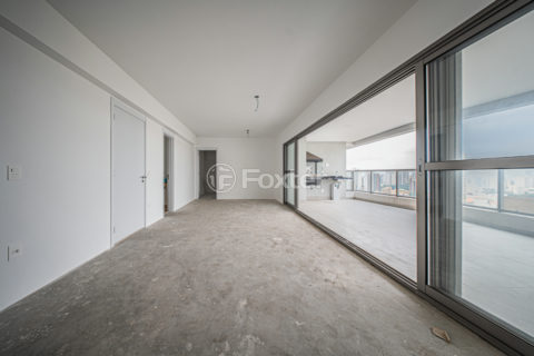 Image 6 - 1031038