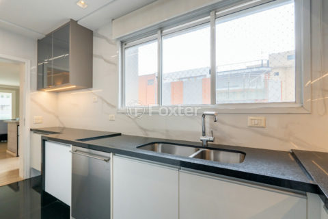 Image 42 - 1031044