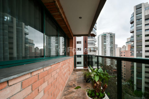 Image 6 - 1031046