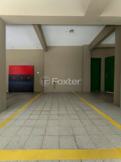 Image 31 - 1031052