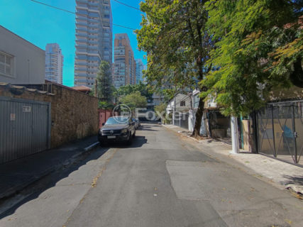 Image 33 - 1031052