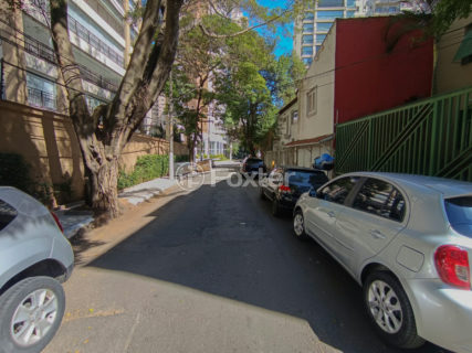 Image 34 - 1031052