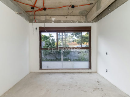 Image 39 - 1031057