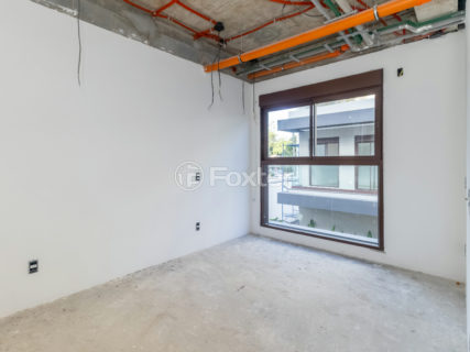 Image 31 - 1031057