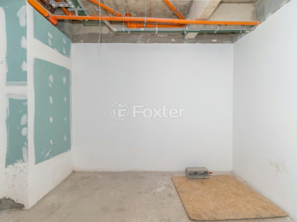 Image 38 - 1031057