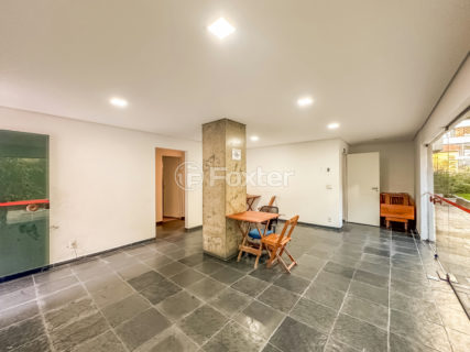 Image 34 - 1031105