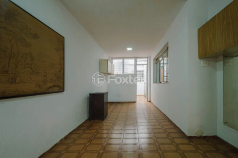 Image 37 - 1031111