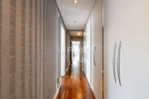 Image 50 - 1031118