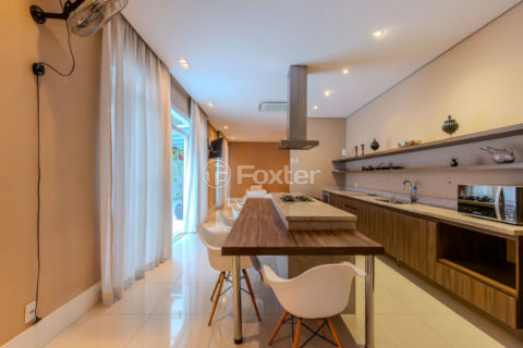 Image 21 - 1031120