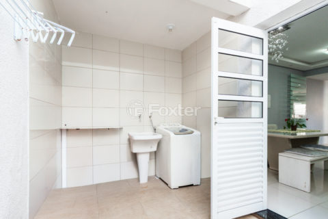 Image 18 - 1031138