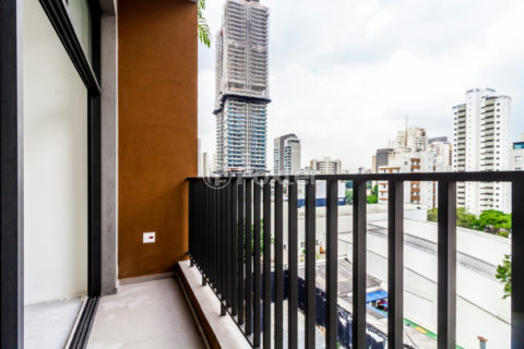 Image 11 - 1031147