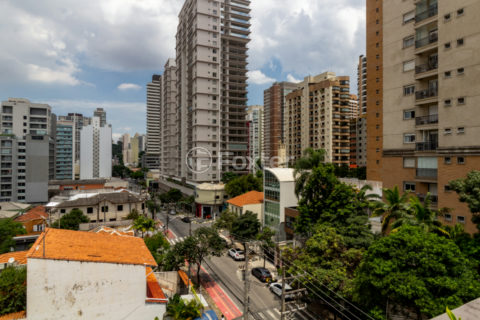 Image 40 - 1031147