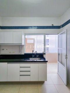 Image 21 - 1031176