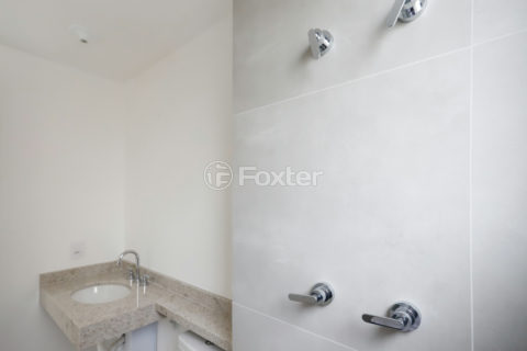 Image 32 - 1031177