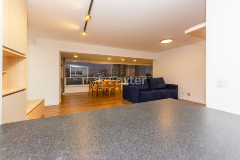 Image 32 - 1031189