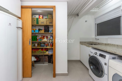 Image 37 - 1031189